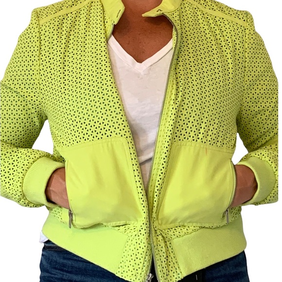 Kenneth Cole -Lime Green with Teal Satin Lining - Picture 1 of 7